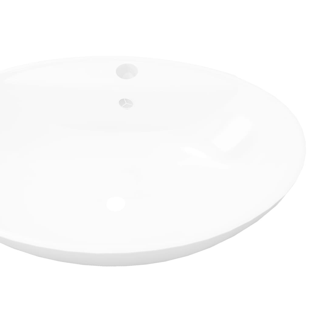 Lavatório cerâmico oval branco com buraco para torneira